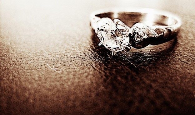 oval shaped engagement rings